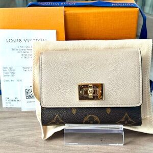 ❌❌SOLD❌❌ LOUIS VUITTON Monogram Victorine On My Side Wallet - Griege